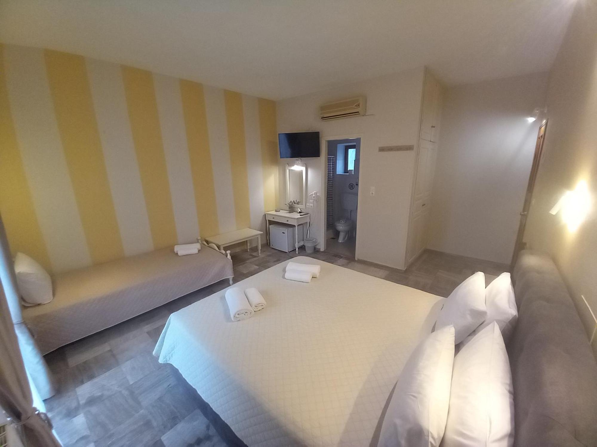 Hermes Hotel 米蒂姆纳 外观 照片