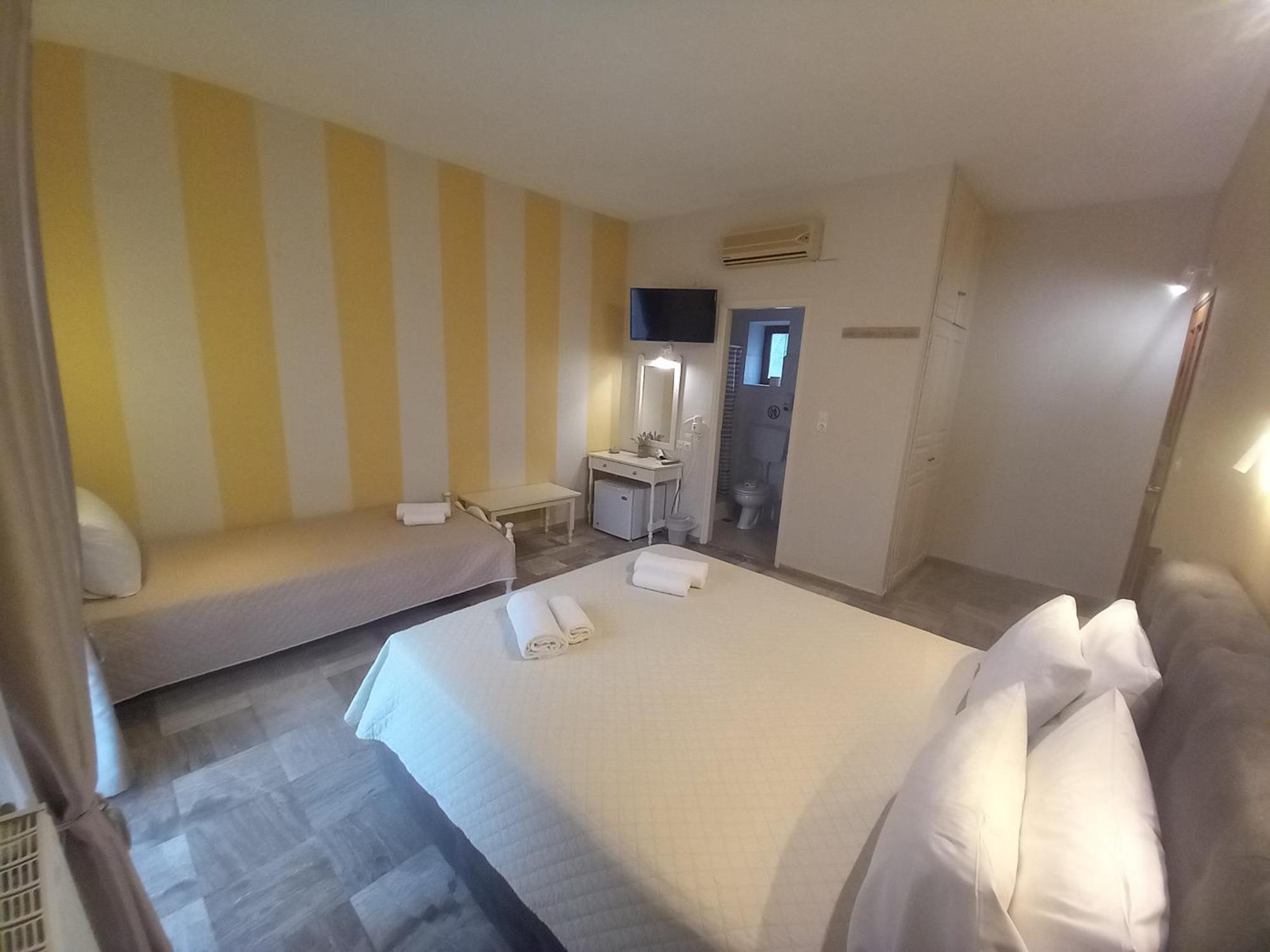 Hermes Hotel 米蒂姆纳 外观 照片